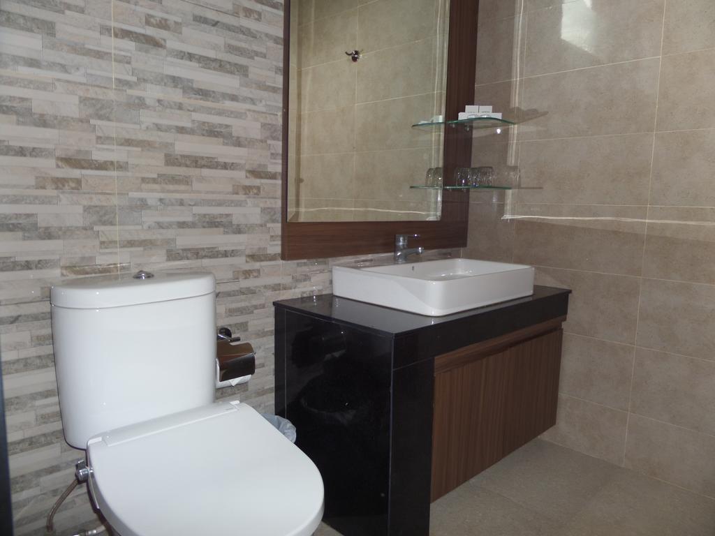 Royal Majesty Villas Kuta Lombok Eksteriør billede