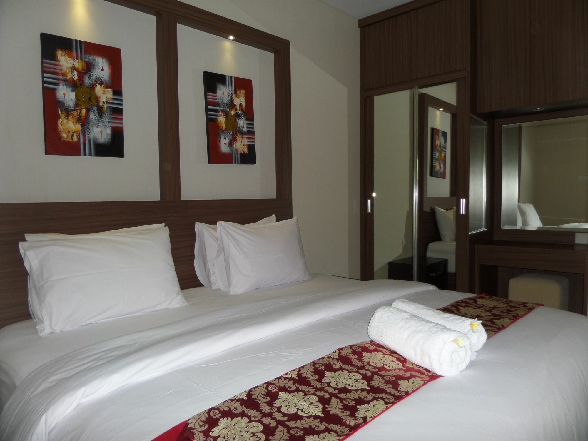 Royal Majesty Villas Kuta Lombok Eksteriør billede