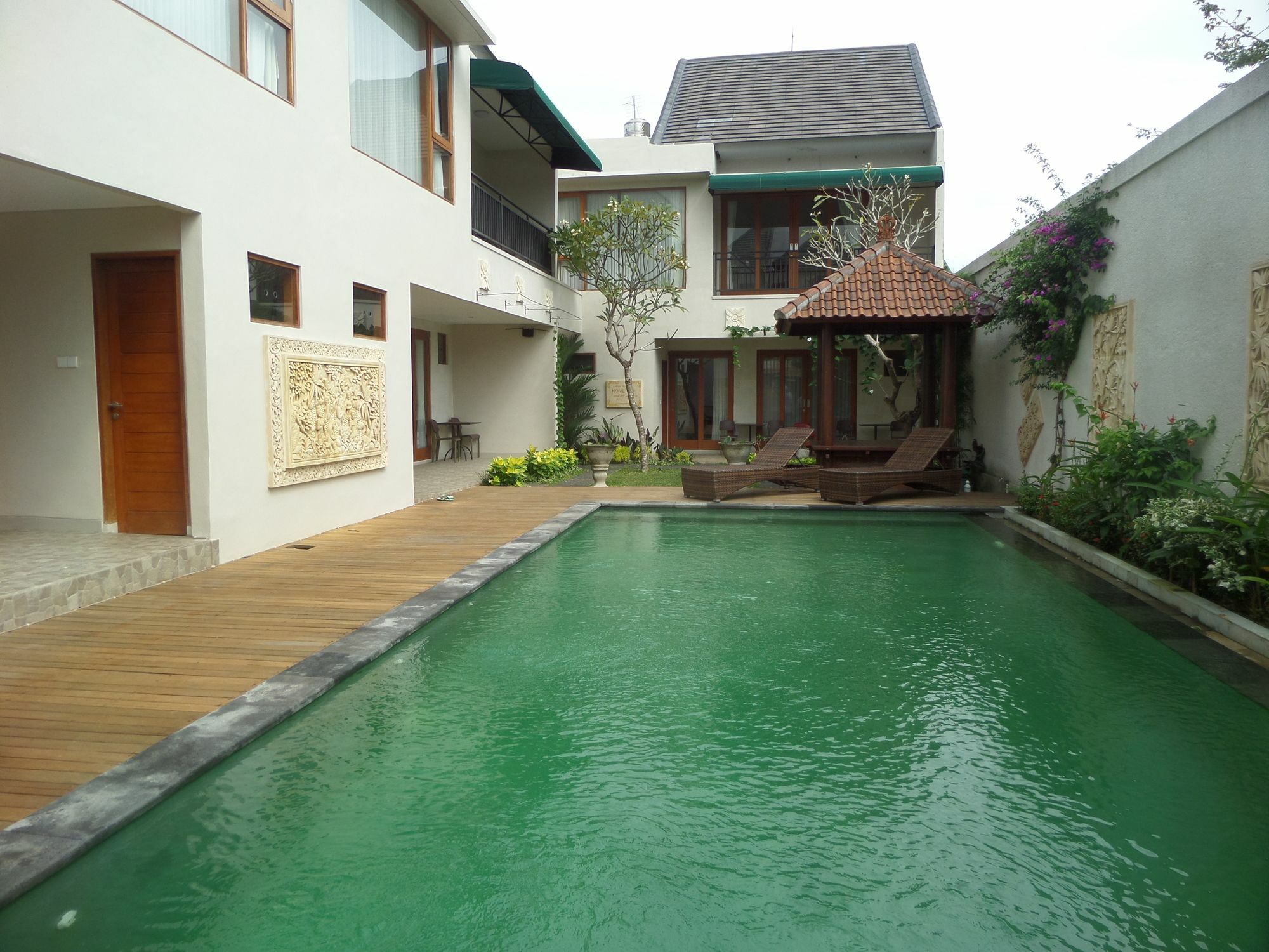 Royal Majesty Villas Kuta Lombok Eksteriør billede