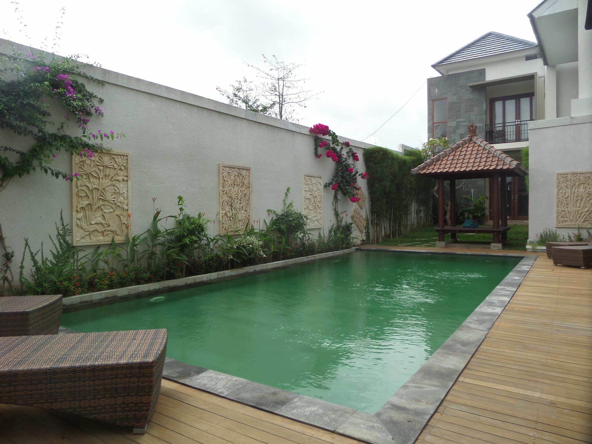 Royal Majesty Villas Kuta Lombok Eksteriør billede
